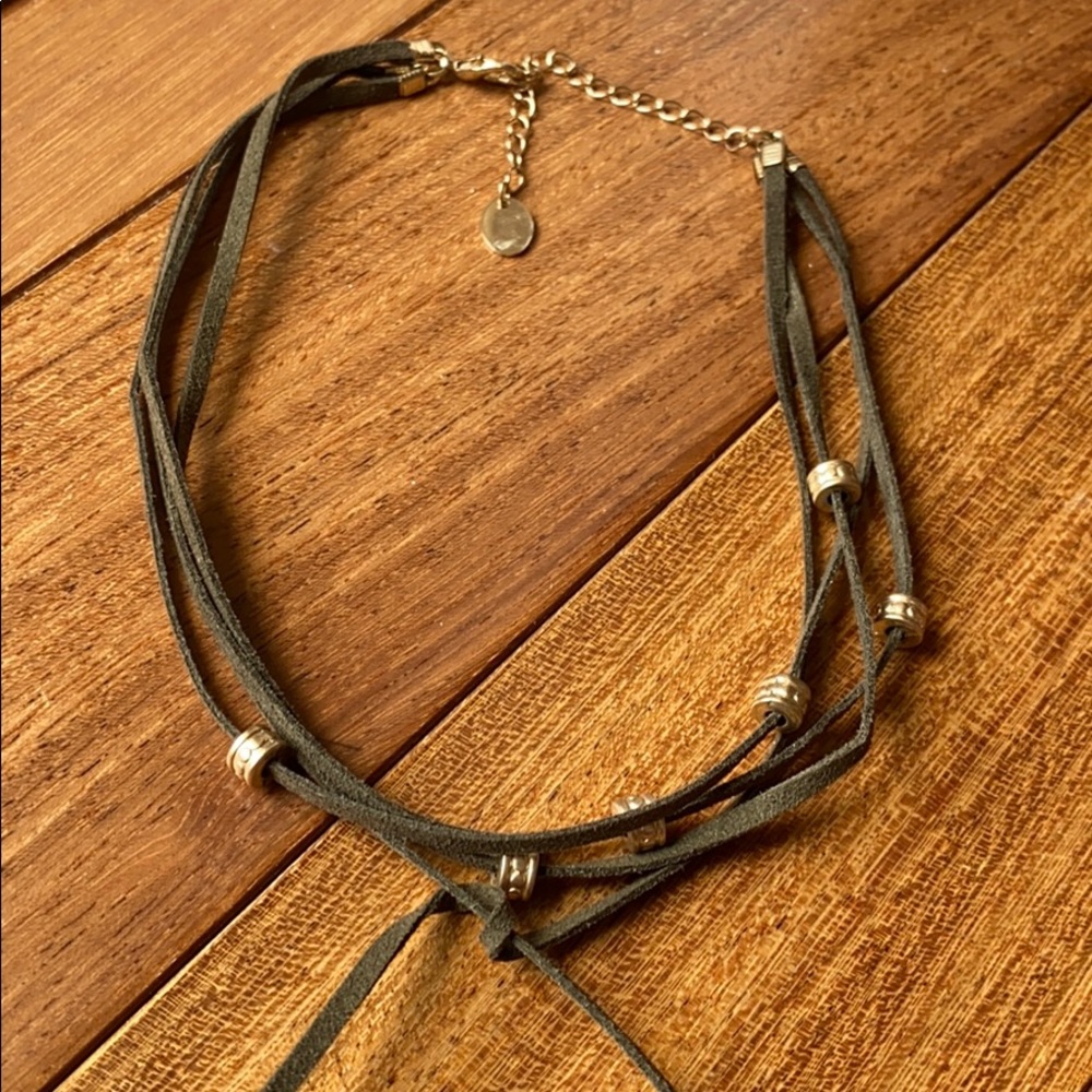 Choker - Picture 2 of 3